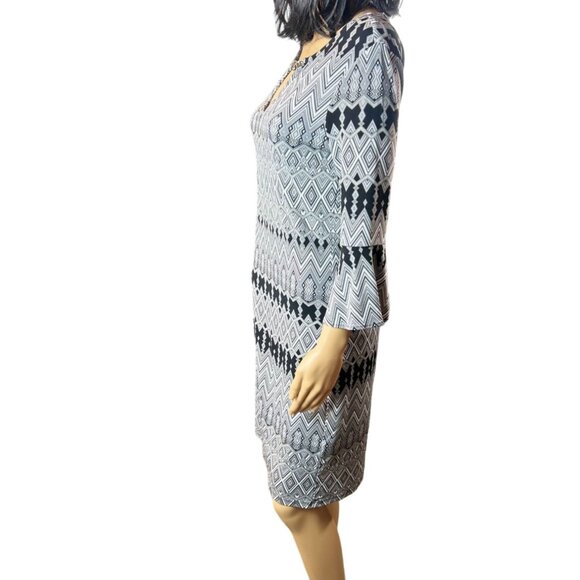 (5 for $25) Jennifer Lopez Keyhole Sheath dress in Retro Geo Print Size Small - Picture 2 of 8